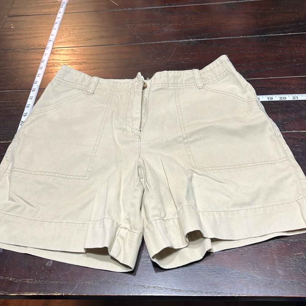 Women’s khaki shorts